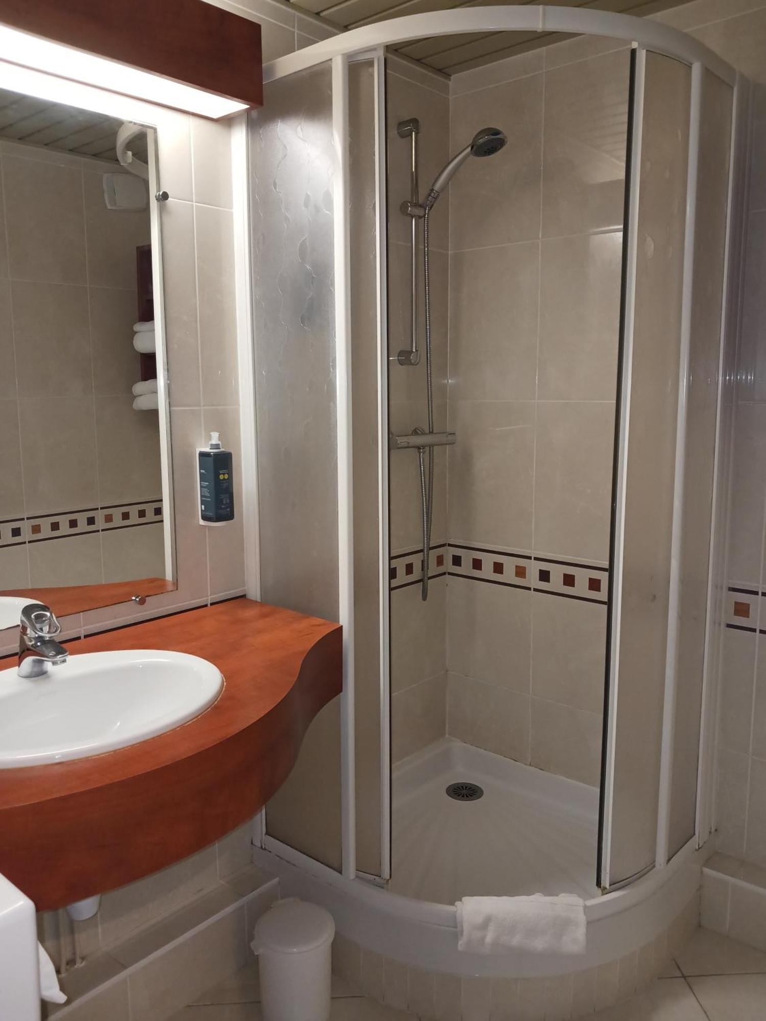 Brit Hotel Nantes Vigneux - L'Atlantel Pokoj fotografie